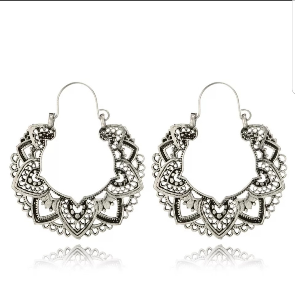 Effie Ornate hoop style earrings - Picture 3 of 4